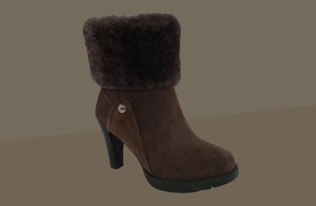 Face the hot sale winter uggs